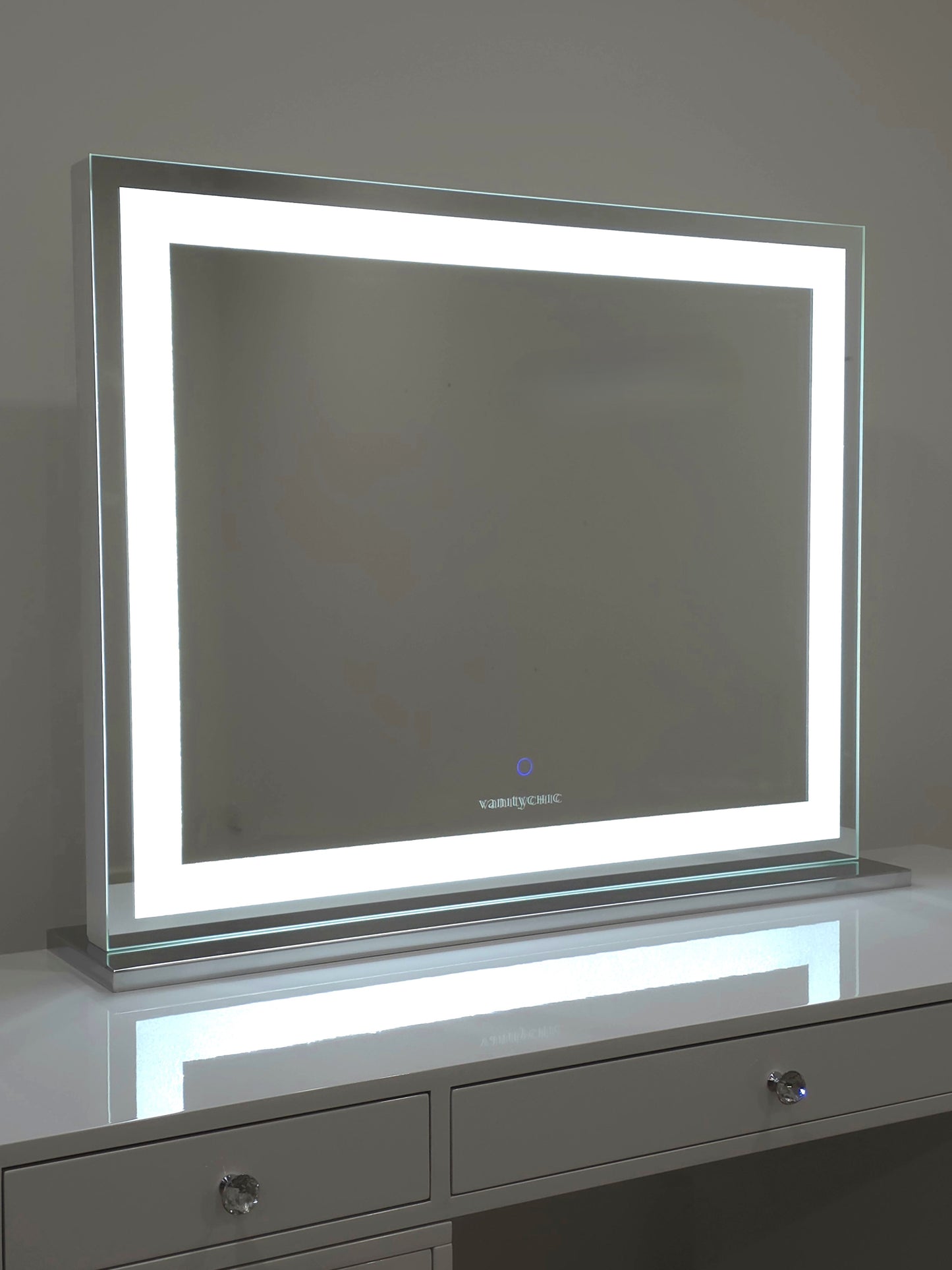 HIGH QUALITY - Sunday Rose Beauty Station + XL Crystal Makeup Mirror with Tri-Lighting