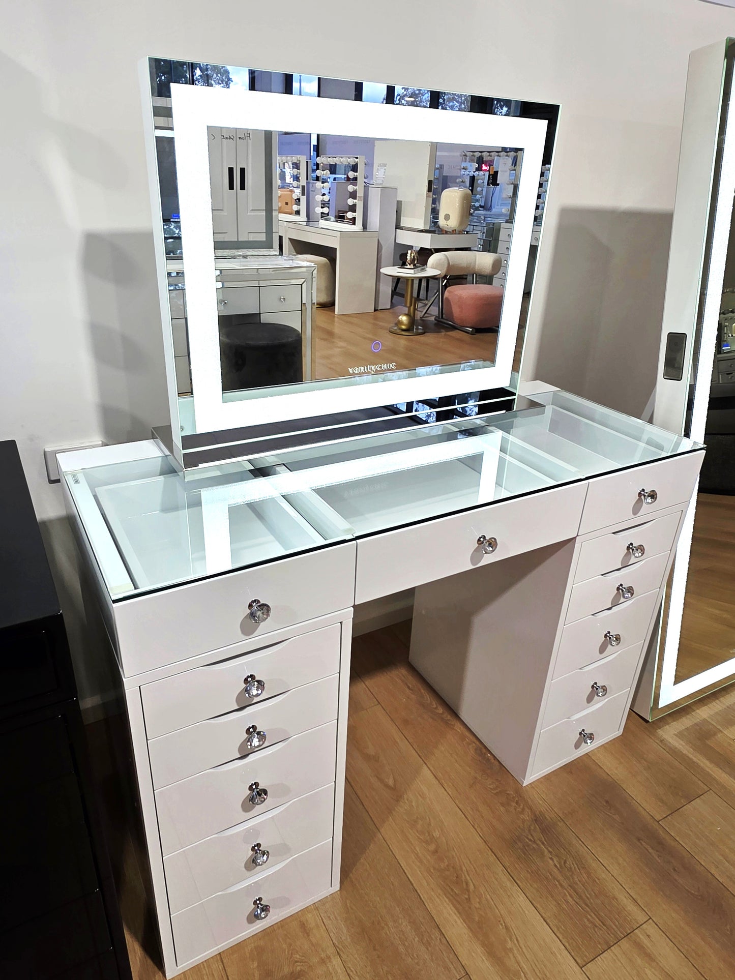 HIGH QUALITY - Mini ARIA Beauty Station + Large Crystal Makeup Mirror with Lights