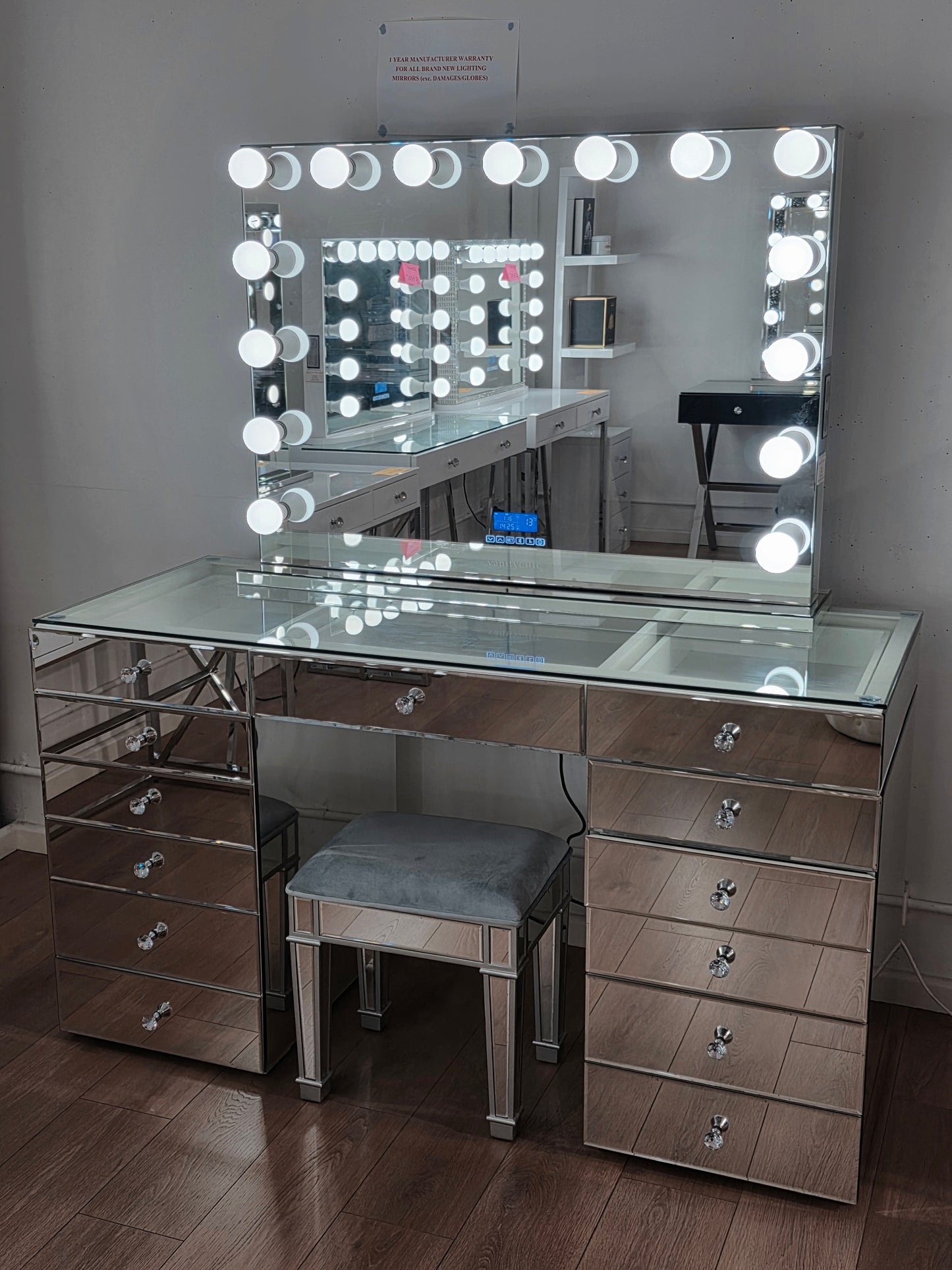 Premier Quality - L150cm Mirrored Josephine Beauty Station
