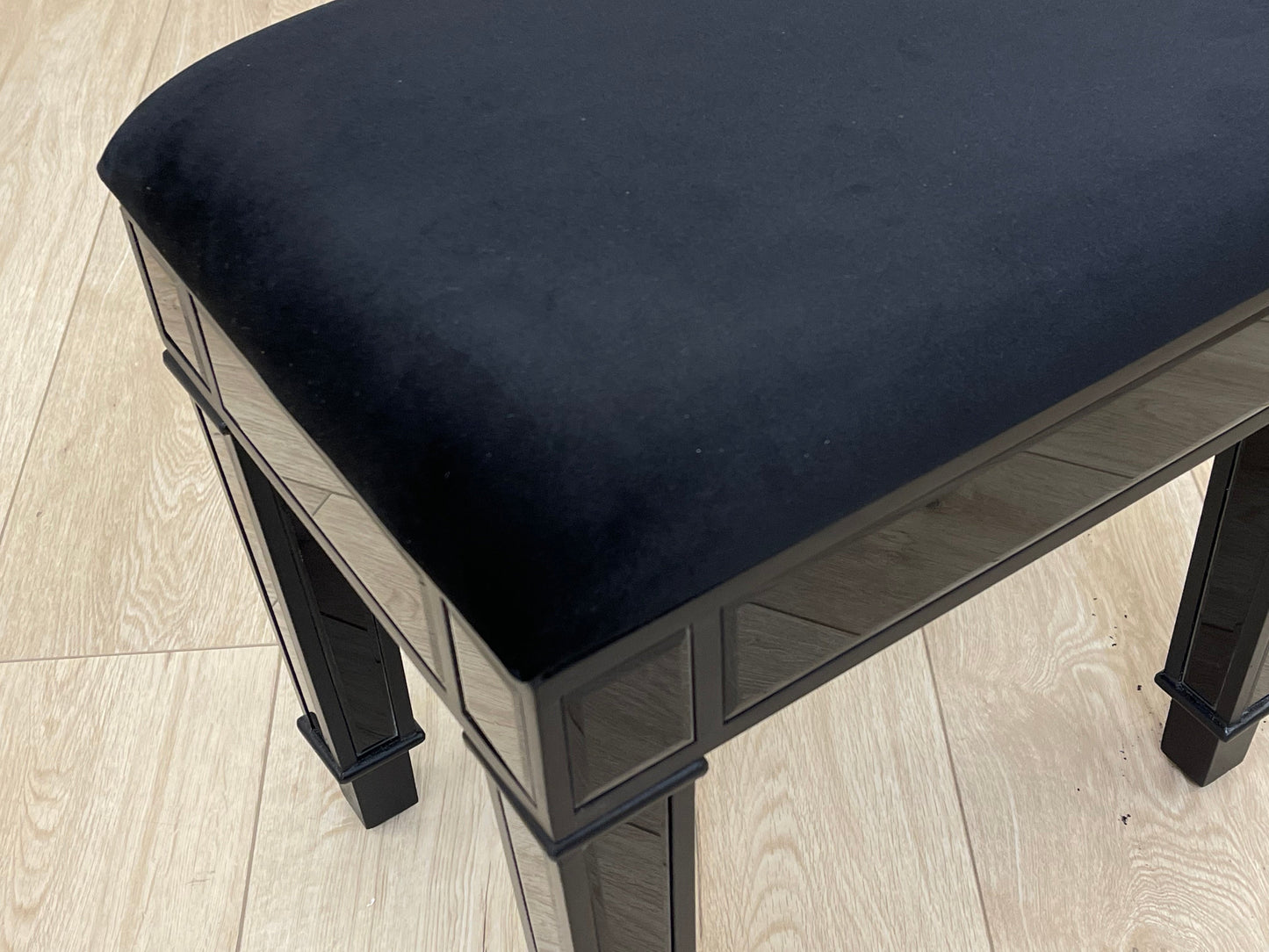 Mirrored Makeup Stool (Velvet Cushion)