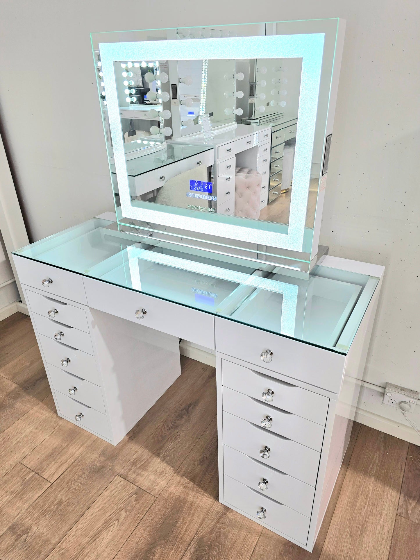 HIGH QUALITY - Mini ARIA Beauty Station + Large Crystal Makeup Mirror with Lights