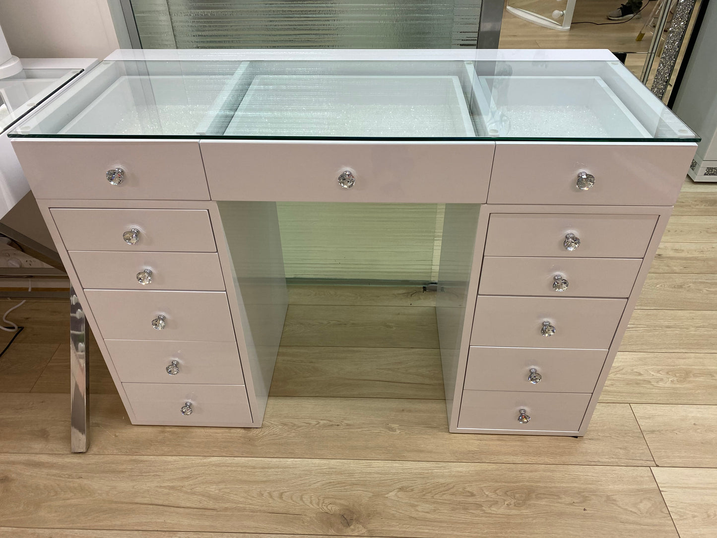 HIGH QUALITY - Mini MILA ROSE Beauty Station