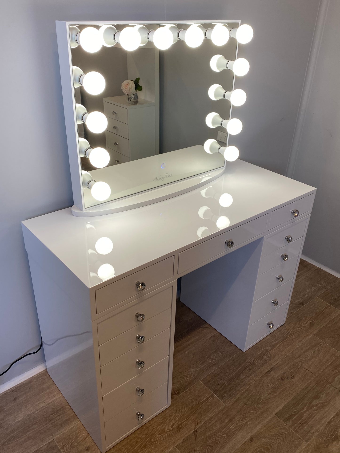 PRE-ORDER! Mini SUNDAY ROSE Beauty Station + Large YSABEL Makeup Mirror with LED Lights