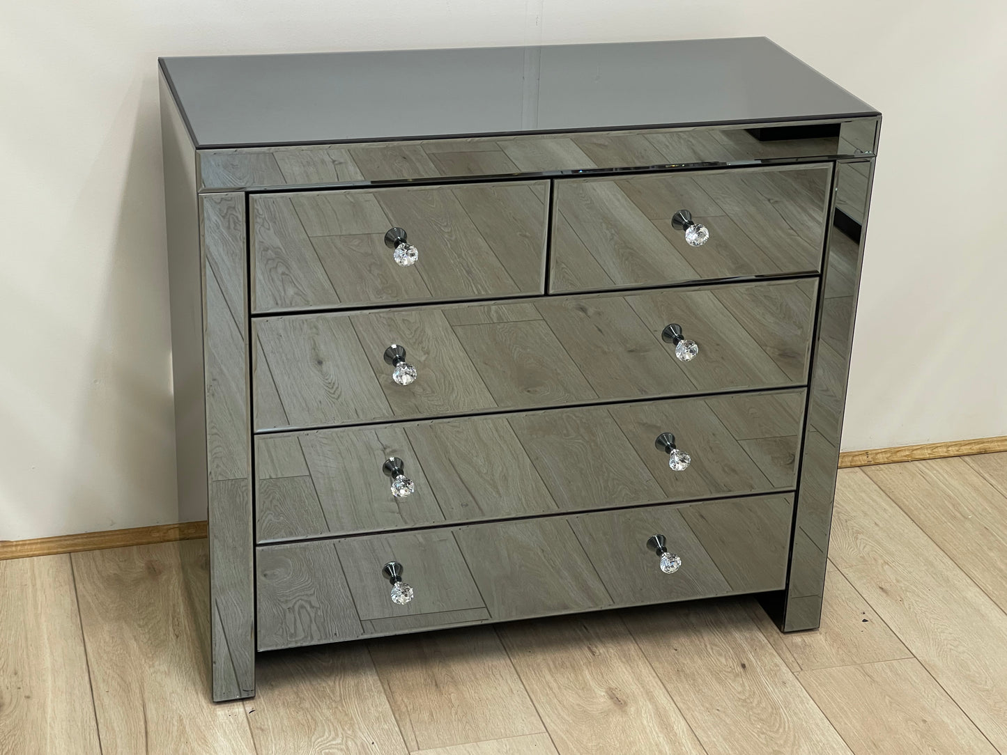 STOCK CLEARANCE - 5 Drawers Mirrored Chest
