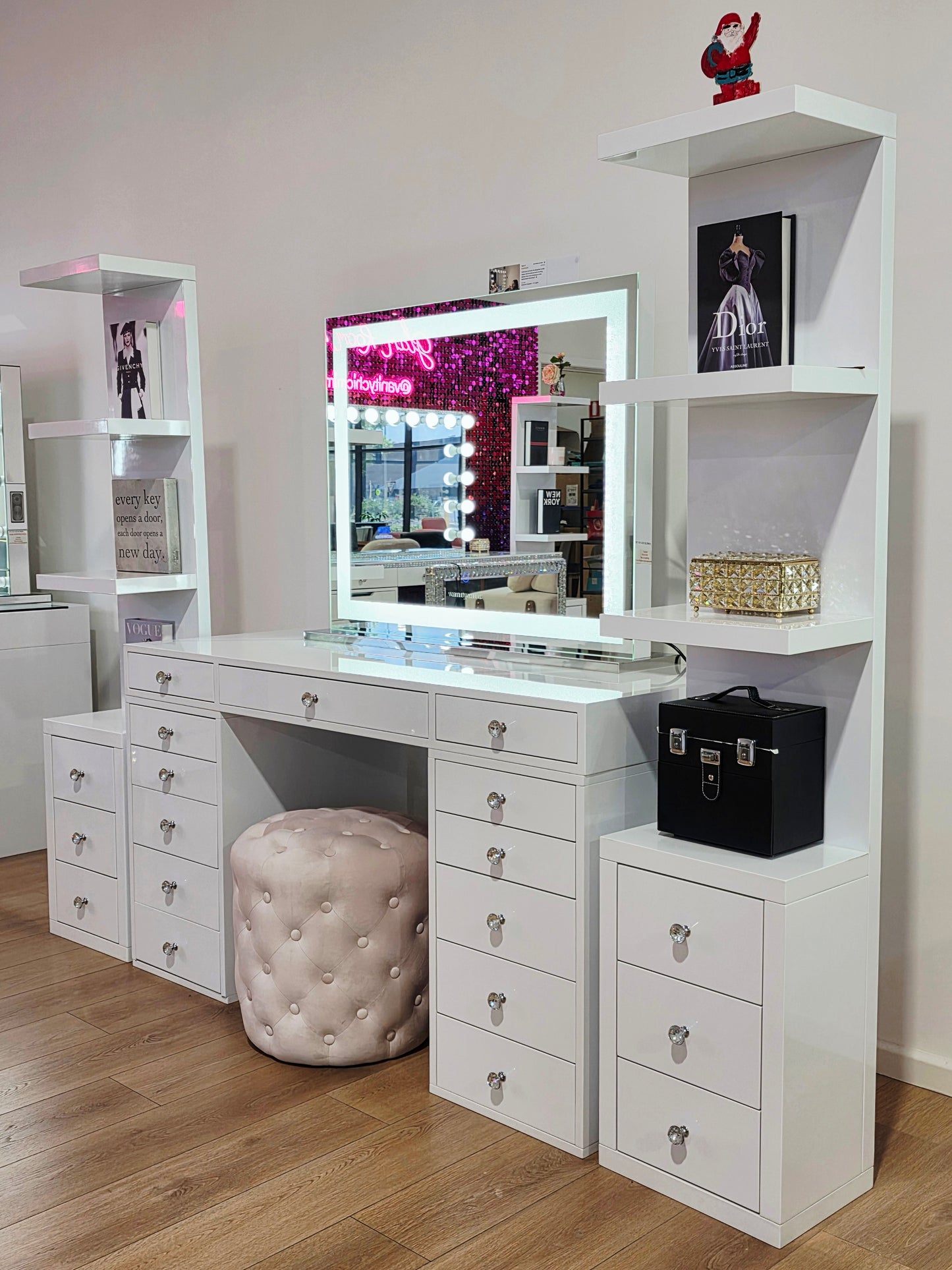 HIGH QUALITY - Vanity Set (package)