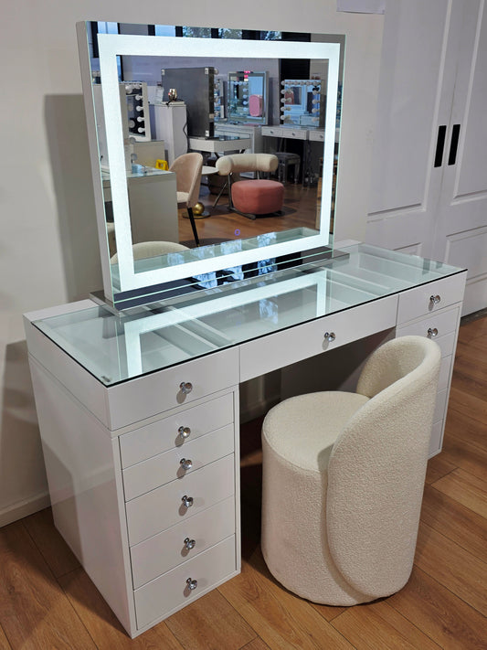 HIGH QUALITY - MILA ROSE Beauty Station + XL Crystal Makeup Mirror with Tri-Lights