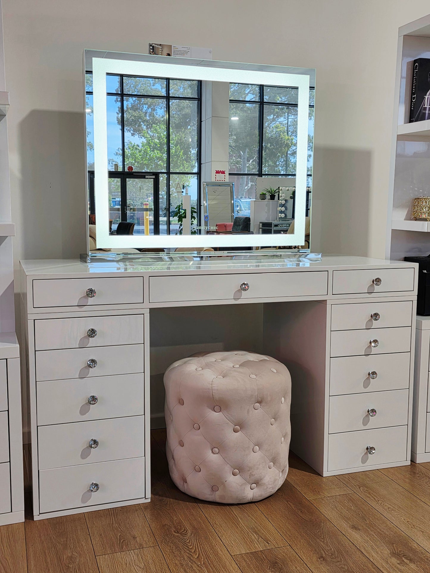 HIGH QUALITY - Sunday Rose Beauty Station + XL Crystal Makeup Mirror with Tri-Lighting