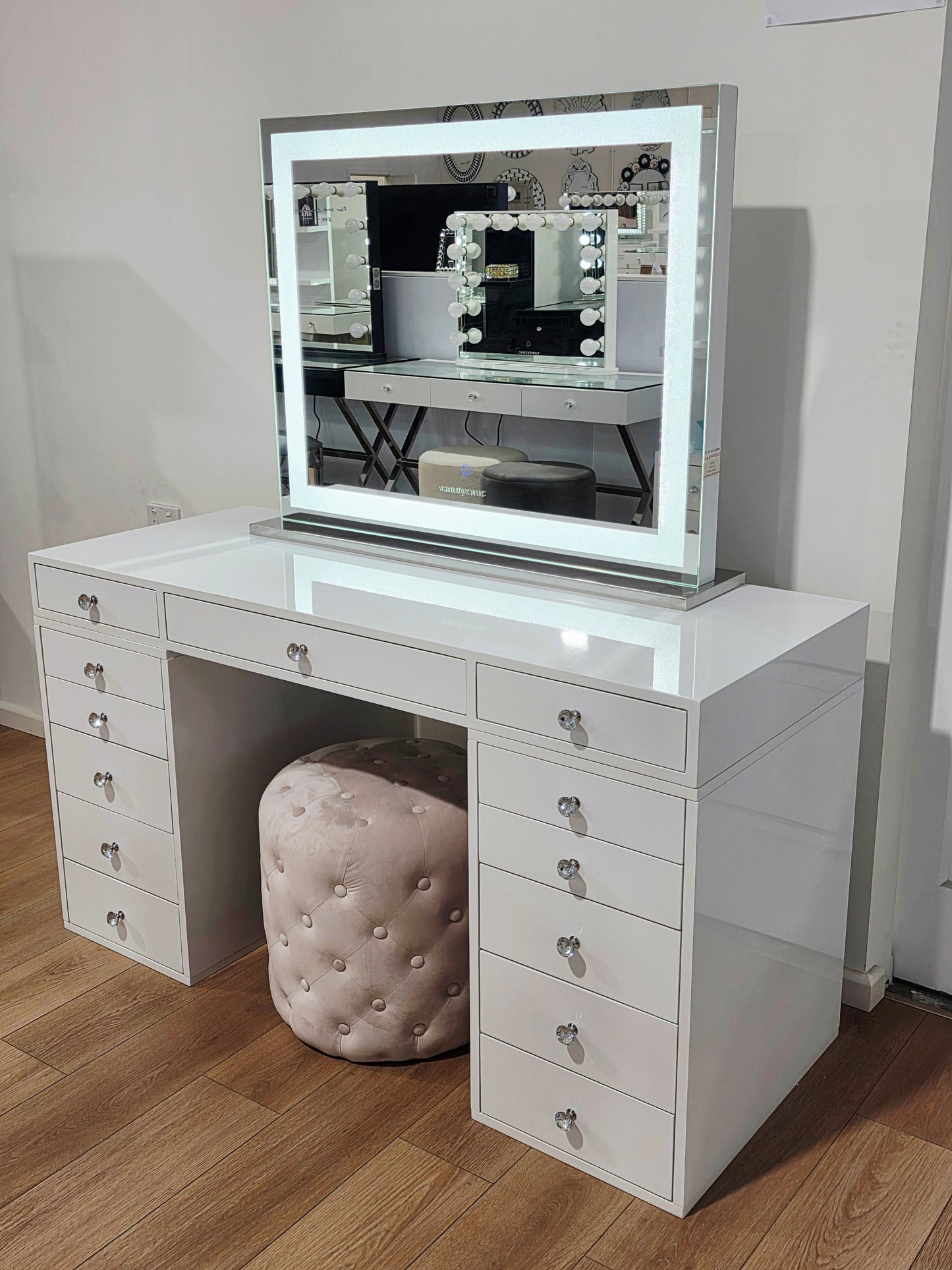 HIGH QUALITY - Sunday Rose Beauty Station + XL Crystal Makeup Mirror with Sensor Dimmer + Alexa Pink Ottoman