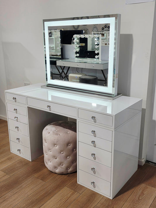 HIGH QUALITY - Sunday Rose Beauty Station + XL Crystal Makeup Mirror with Tri-Lighting