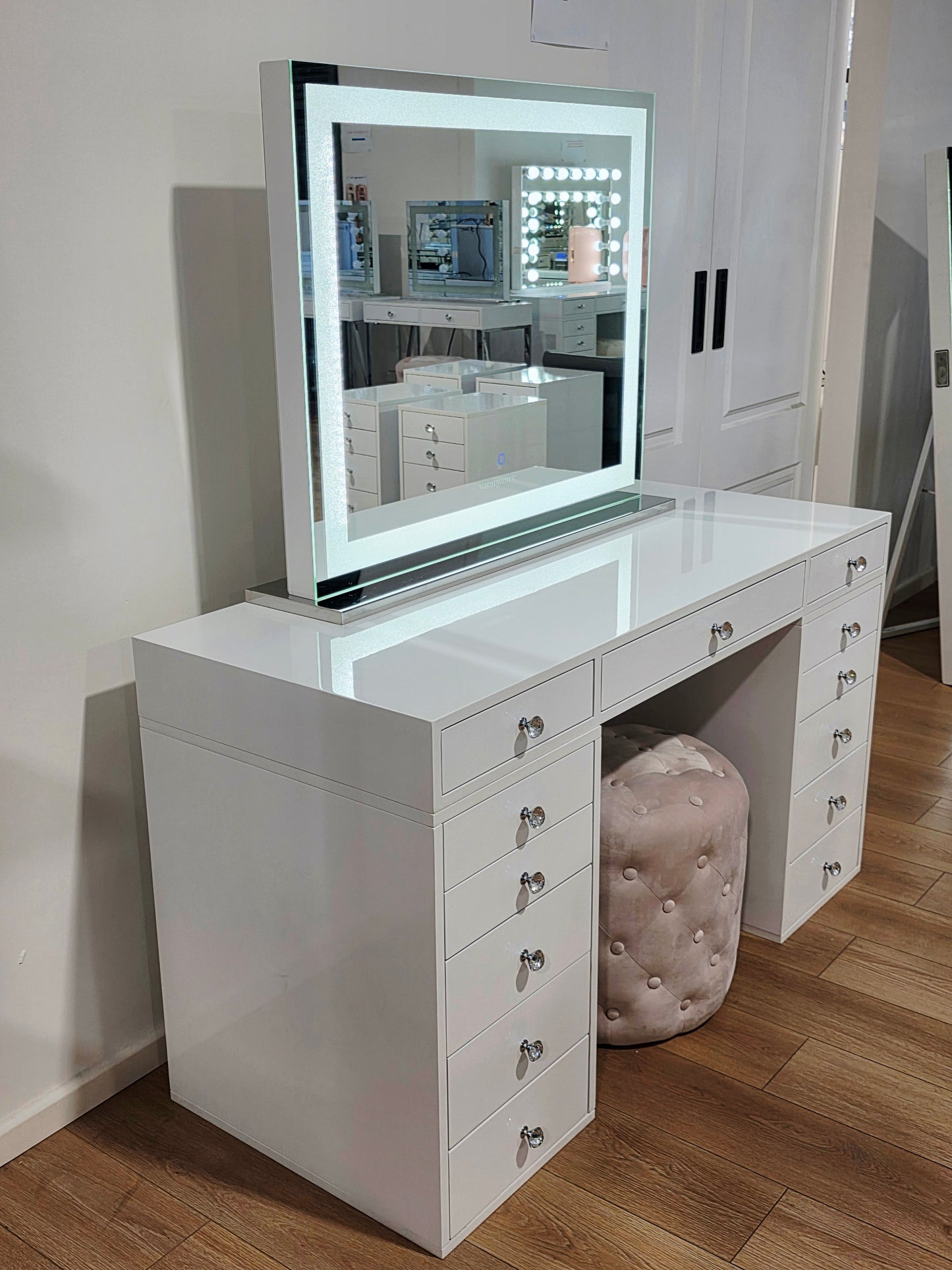 HIGH QUALITY - Sunday Rose Beauty Station + XL Crystal Makeup Mirror with Sensor Dimmer + Alexa Pink Ottoman