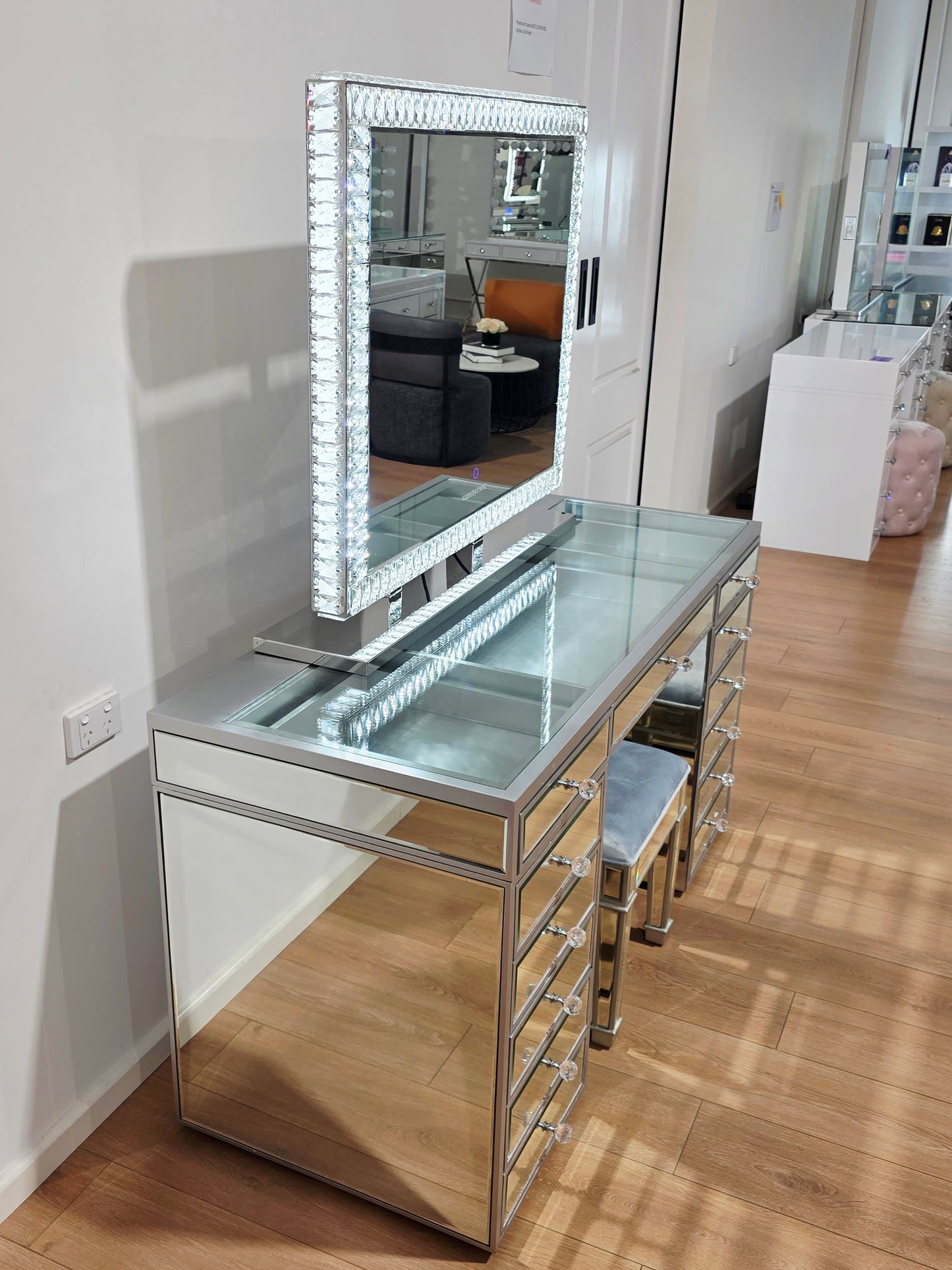 Package Sale: L150cm Mirrored Beauty Station with Clear Glass Top + XL DiamondX Makeup Mirror with Sensor Dimmer/Tri-Lighting + Mirrored Stool